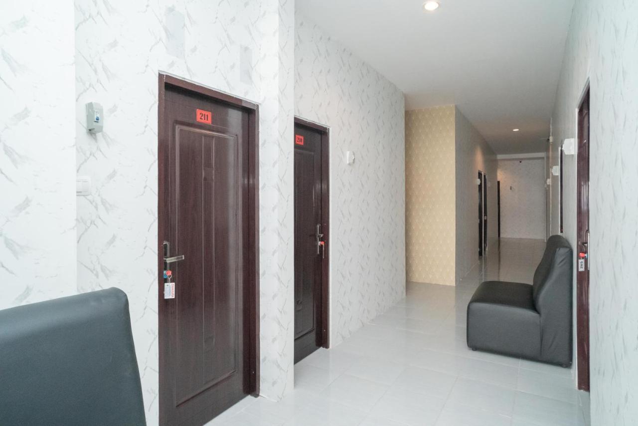 Reddoorz Near Sarinah Джакарта Экстерьер фото